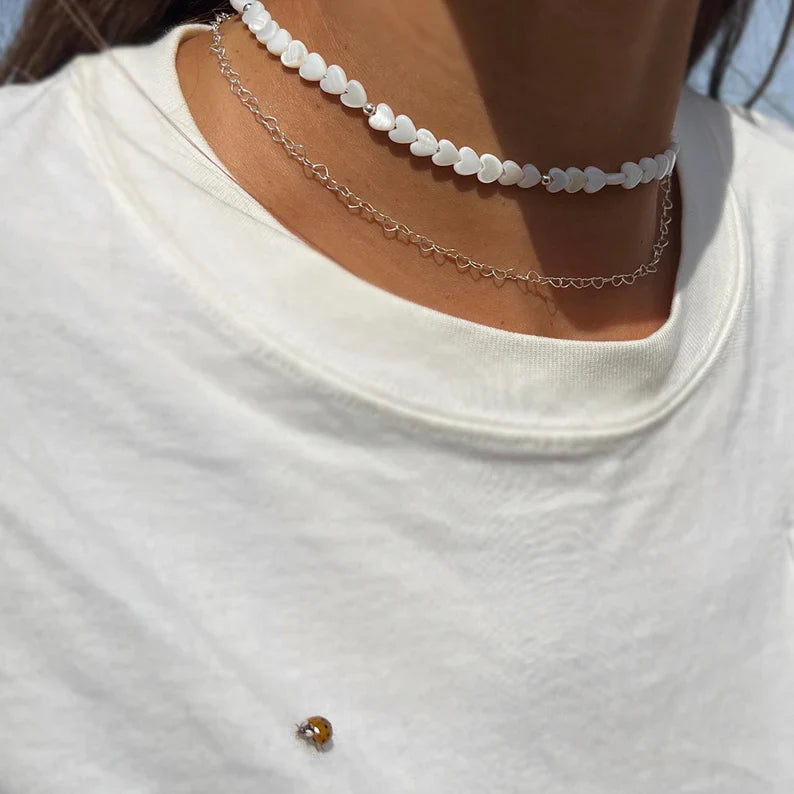 Halsketten Choker aus Muschelperlen in Herzform